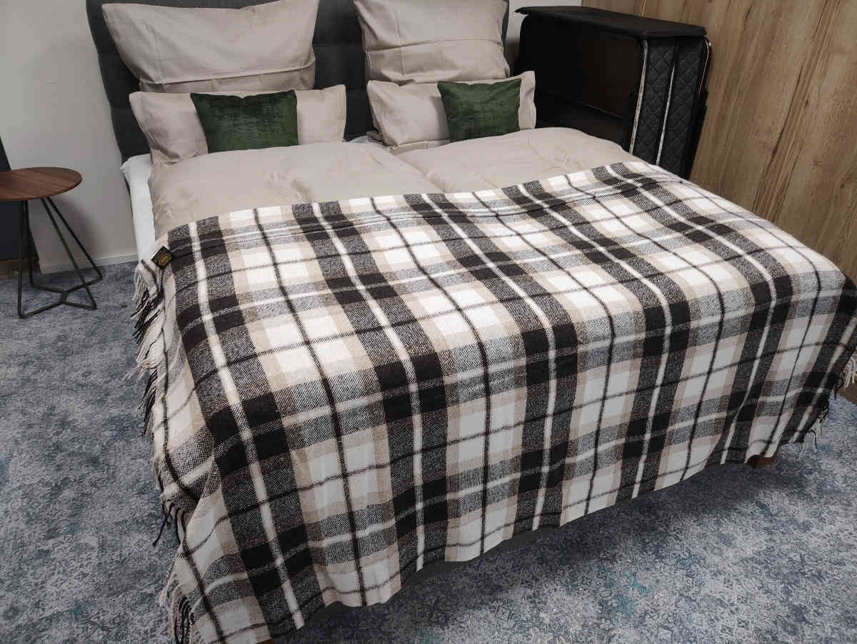 Preview: Plaid Wohndecke MARTINA Karo grob 150x200cm, VE8