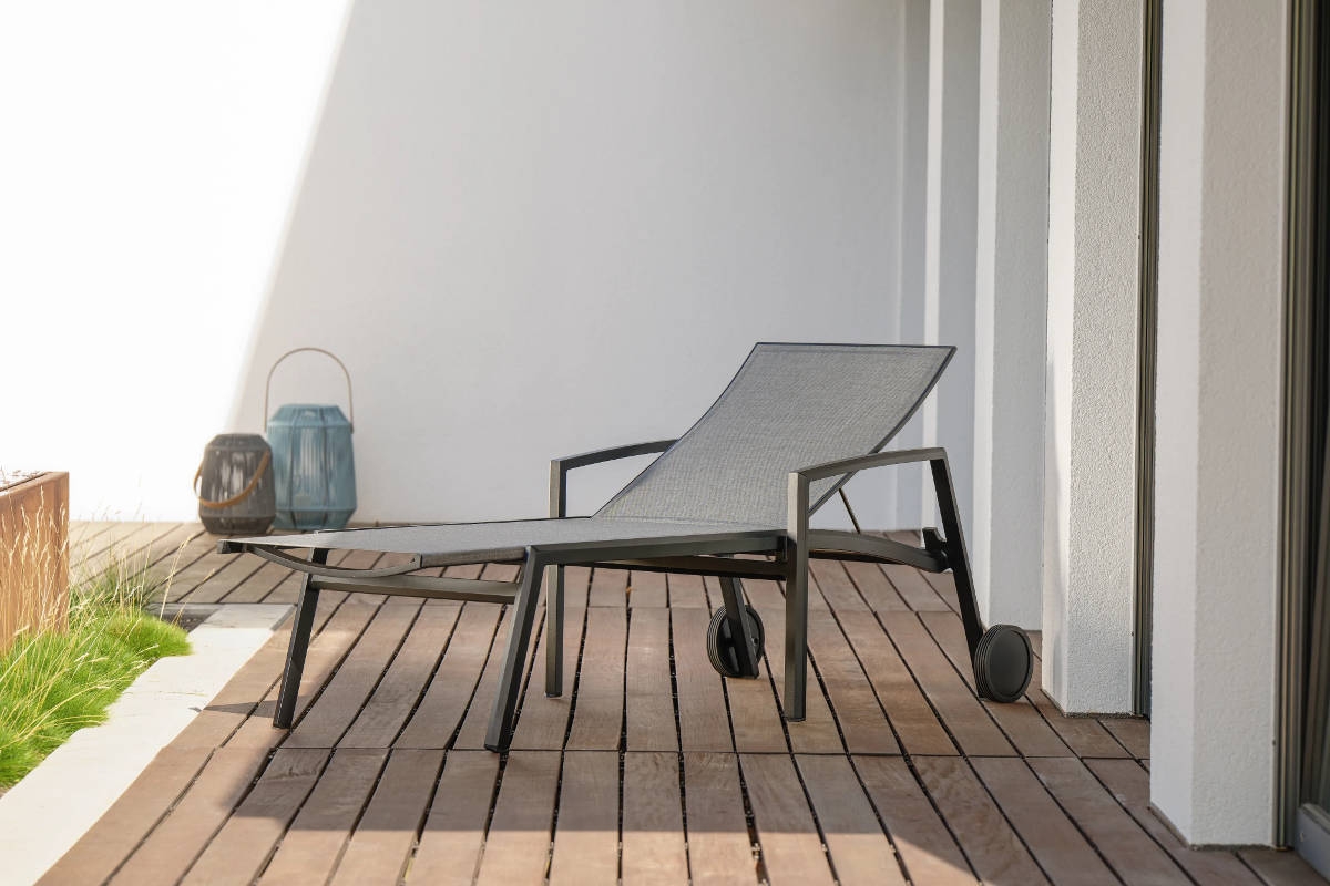Preview: STERN® Rollenliege KARI Aluminium mit hohem Einstieg