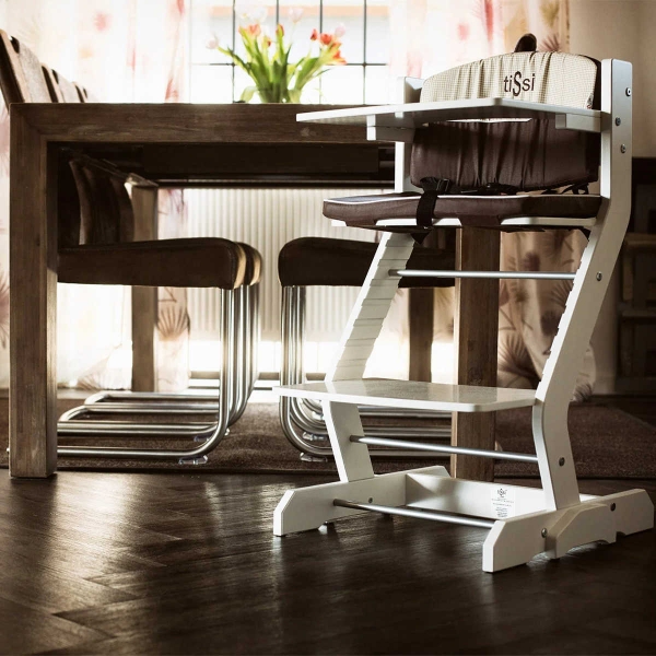 tiSsi® Kinderhochstuhl Set mit Brustbügel Buche Cashmere