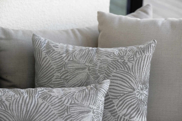 STERN® Dekokissen FLEUR 100% Polyacryl in 3 Größen