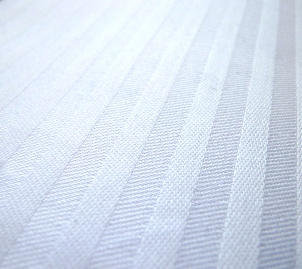 4mm Streifsatin Bettwäsche LISANNE 140g weiß und silber