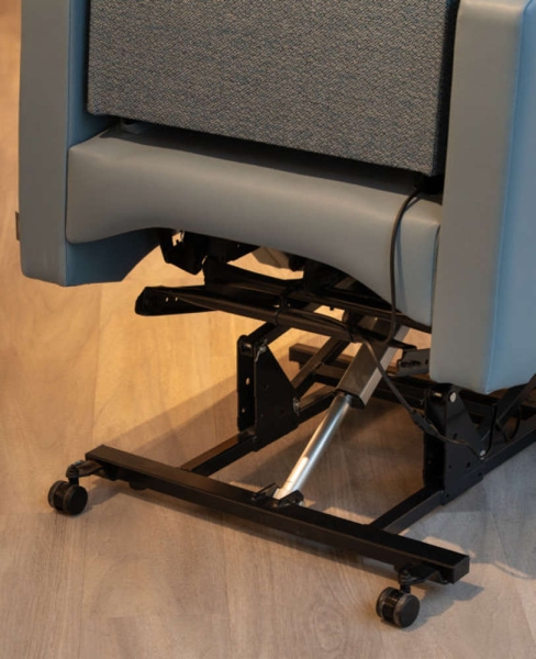 Elektrischer Funktionssessel VIDA ELEVATION V2 mit Liegefunktion und Aufstehhilfe